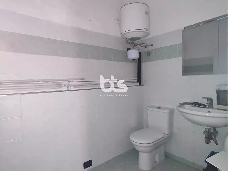 Immagine 3 di Ufficio in affitto  in via lantieri a Sarnico