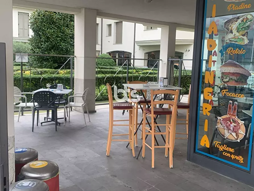 Immagine 4 di Attività commerciale in vendita  in via canneto a Iseo