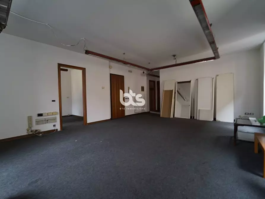 Immagine 2 di Ufficio in affitto  in via roma a Sarnico