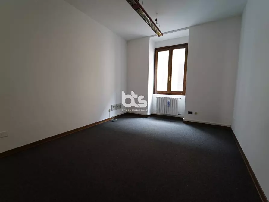 Immagine 4 di Ufficio in affitto  in via roma a Sarnico