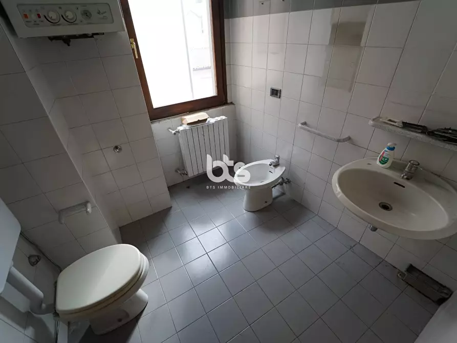 Immagine 5 di Ufficio in affitto  in via roma a Sarnico