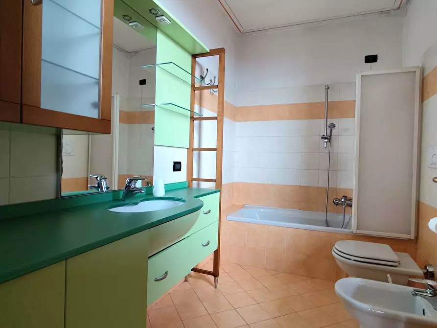 Immagine 10 di Appartamento in affitto  in viaa molere a Sarnico