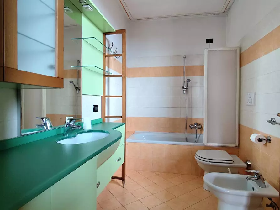 Immagine 11 di Appartamento in affitto  in viaa molere a Sarnico