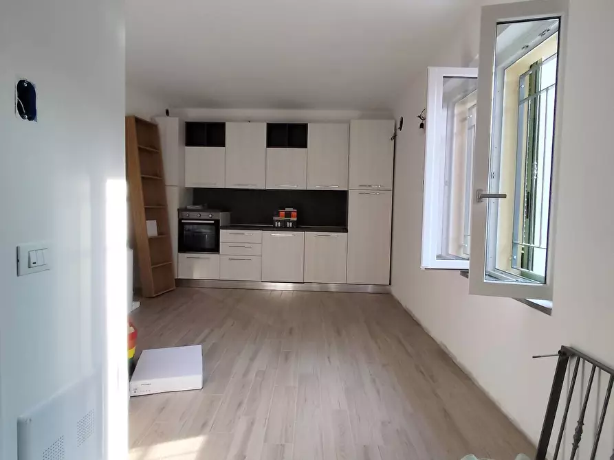 Immagine 1 di Appartamento in affitto  in via piazze a Marone