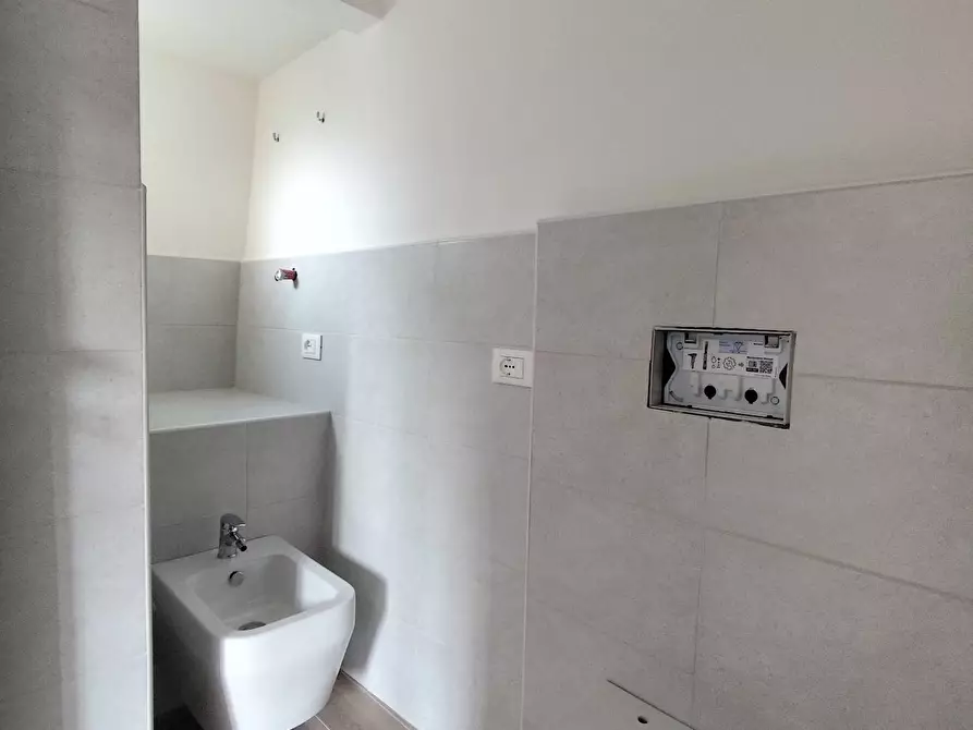 Immagine 7 di Appartamento in affitto  in via piazze a Marone