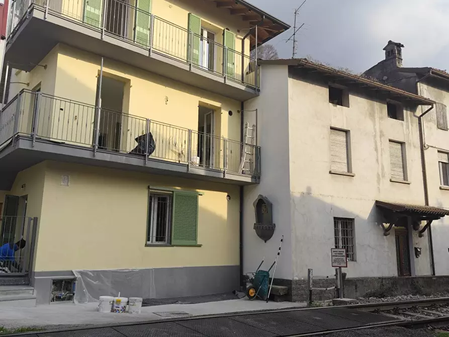 Immagine 9 di Appartamento in affitto  in via piazze a Marone