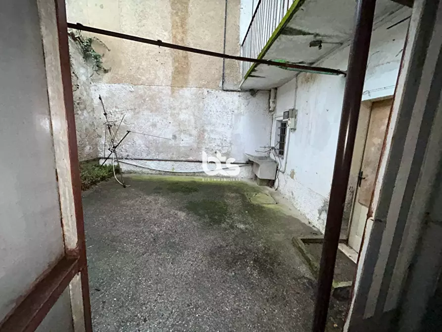 Immagine 29 di Villa in vendita  in via guarnieri a Passirano