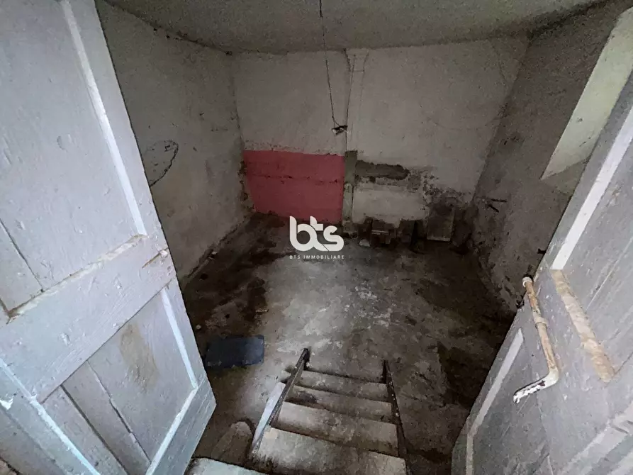 Immagine 30 di Villa in vendita  in via guarnieri a Passirano