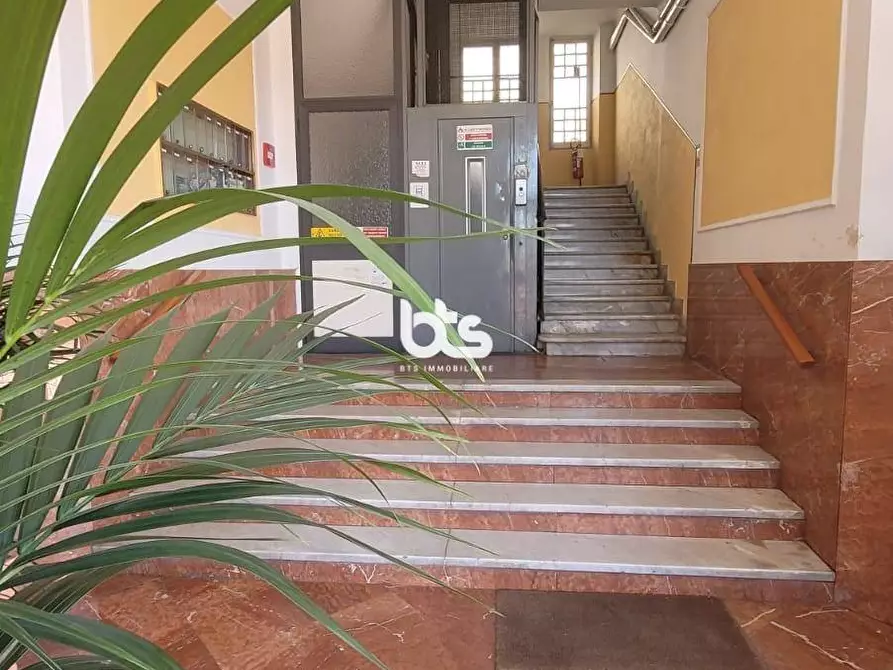 Immagine 3 di Appartamento in vendita  in Viale Italia a La Spezia