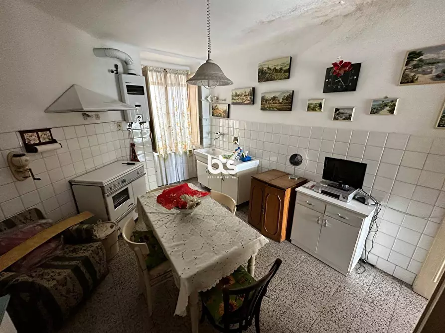 Immagine 9 di Appartamento in vendita  in Viale Italia a La Spezia