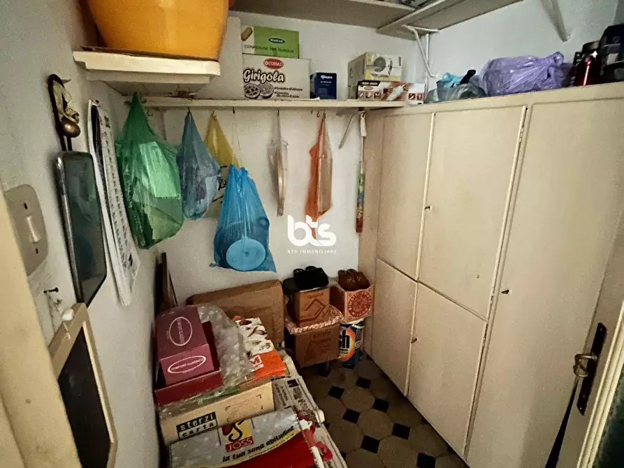 Immagine 13 di Appartamento in vendita  in Viale Italia a La Spezia