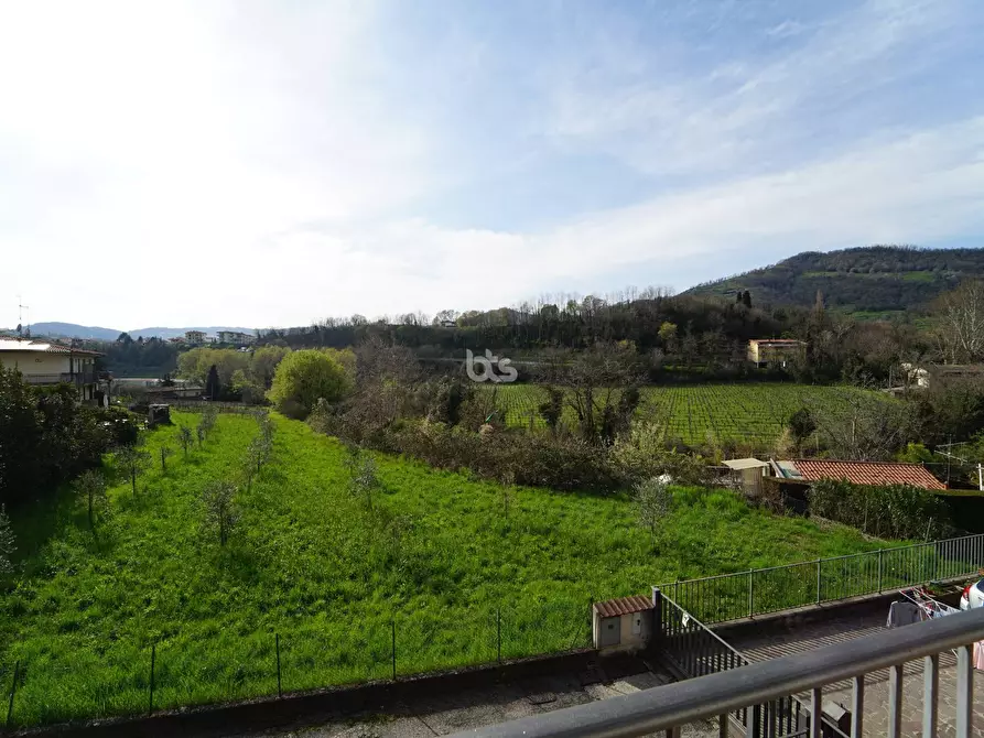 Immagine 23 di Camera in vendita  in via dei mille a Sarnico