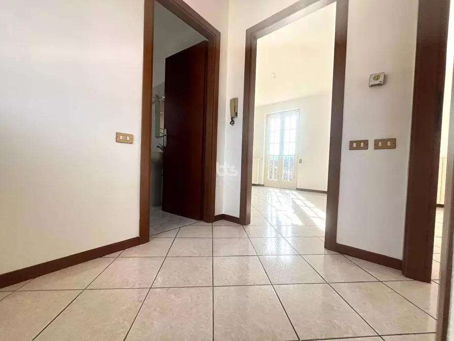 Immagine 15 di Camera in vendita  in via dei mille a Sarnico