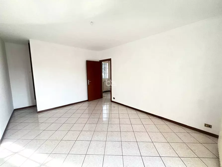 Immagine 20 di Camera in vendita  in via dei mille a Sarnico