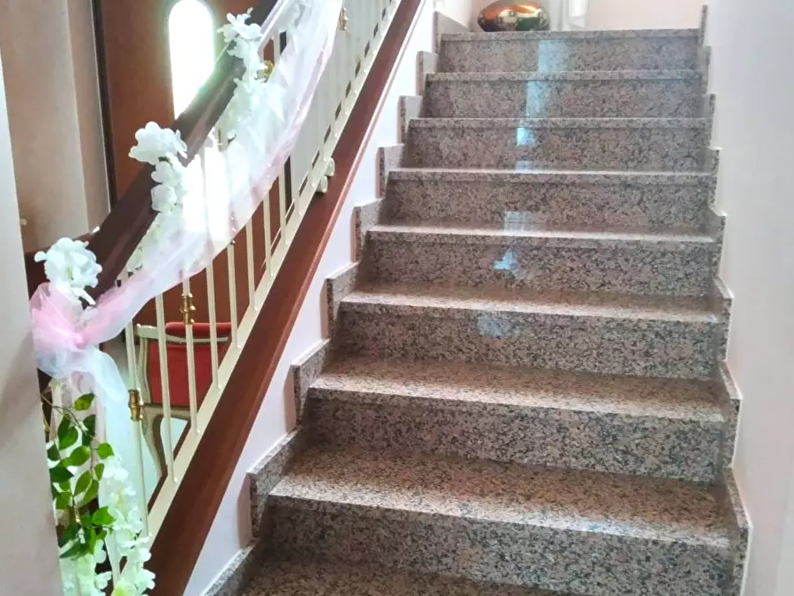 Immagine 29 di Villa in vendita  in Via Carlo Alberto a Verduno