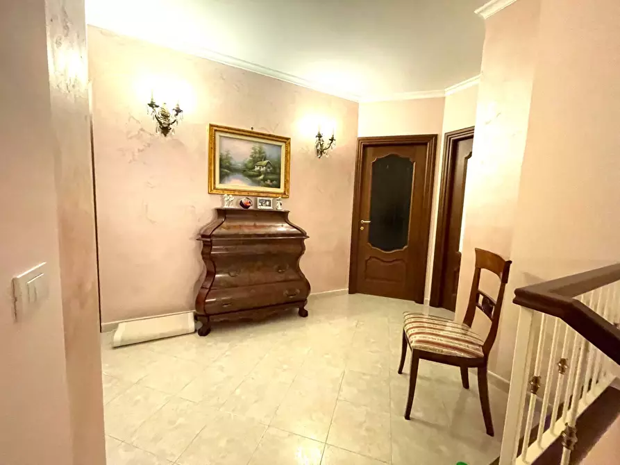 Immagine 16 di Villa in vendita  in Via Carlo Alberto a Verduno