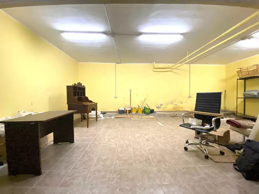 Immagine 23 di Locale commerciale in affitto  in Via Camillo Benso di Cavour a Rivoli