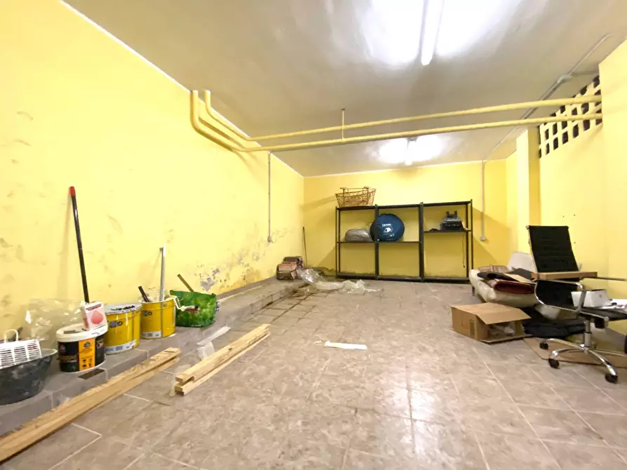 Immagine 25 di Locale commerciale in affitto  in Via Camillo Benso di Cavour a Rivoli