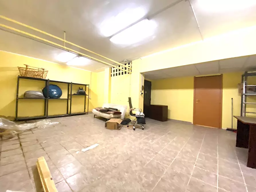 Immagine 26 di Locale commerciale in affitto  in Via Camillo Benso di Cavour a Rivoli