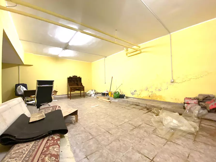 Immagine 27 di Locale commerciale in affitto  in Via Camillo Benso di Cavour a Rivoli