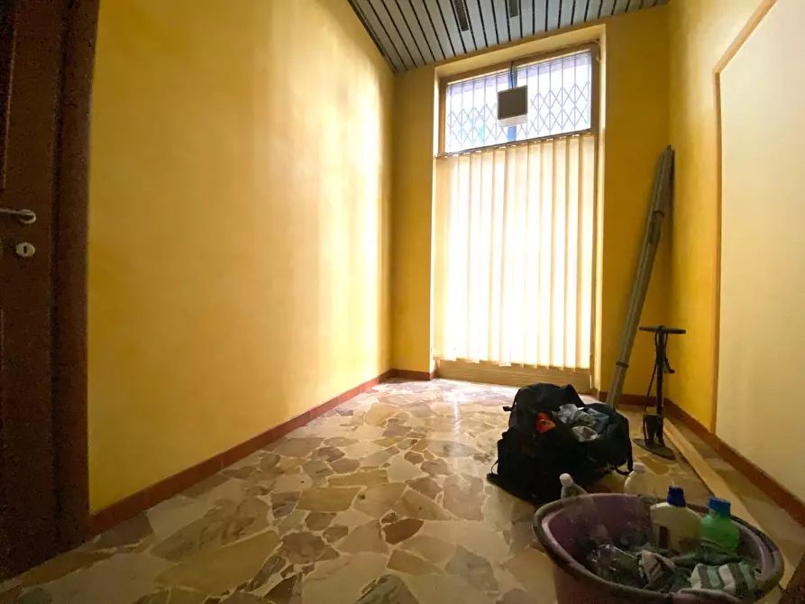 Immagine 11 di Locale commerciale in affitto  in Viale Divisione Cuneense a Dogliani