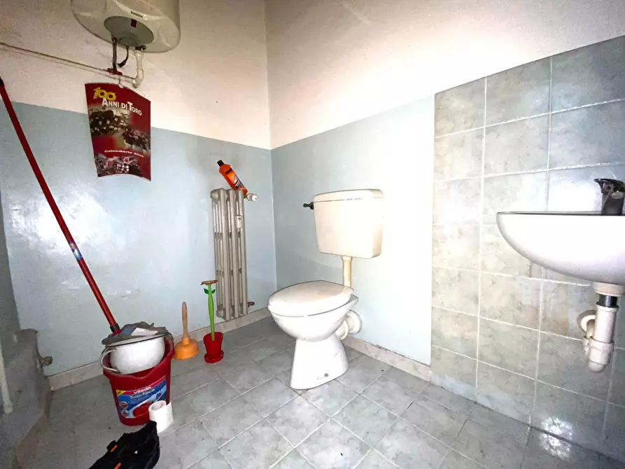 Immagine 12 di Locale commerciale in affitto  in Viale Divisione Cuneense a Dogliani