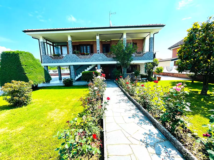 Immagine 2 di Casa indipendente in vendita  in Vicolo Monte Grappa a Bosconero