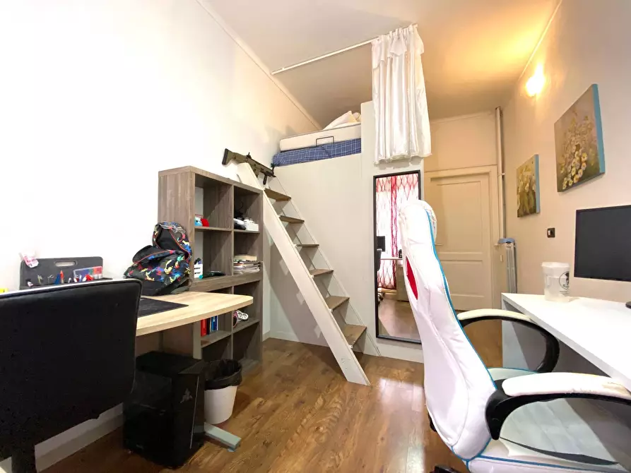 Immagine 23 di Appartamento in vendita  in Via Monte Rosa a Torino