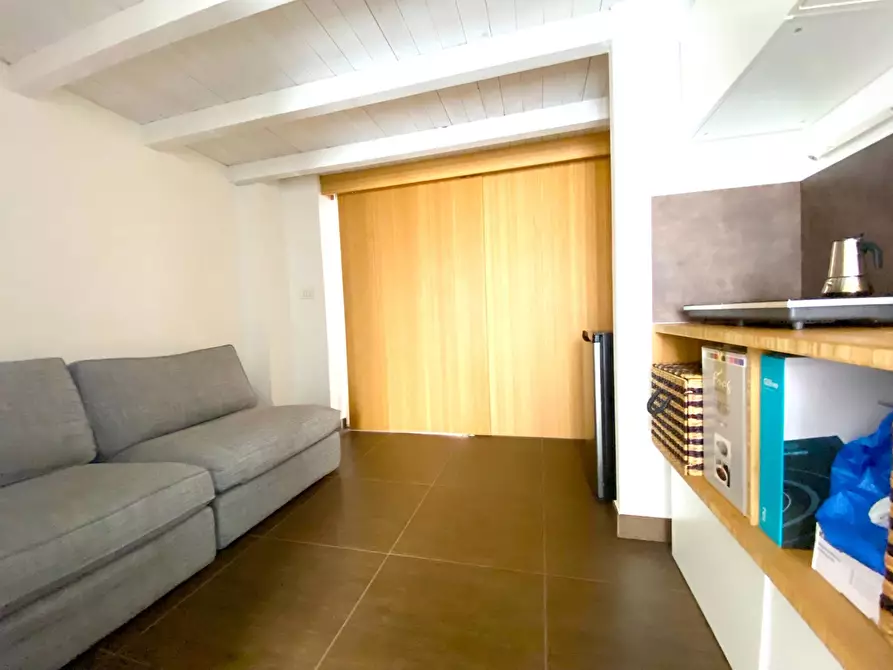 Immagine 21 di Locale commerciale in vendita  in Via Assisi a Torino