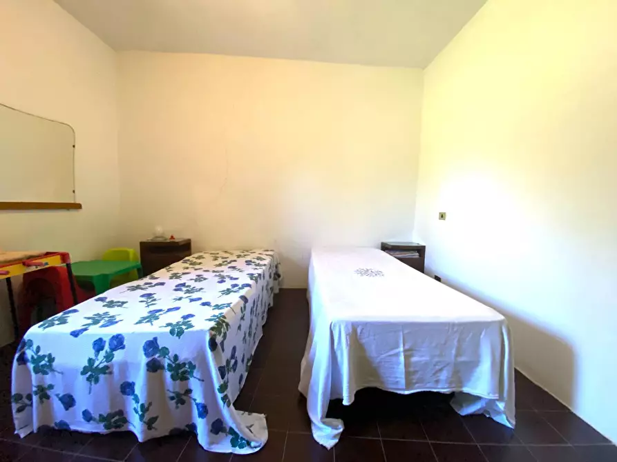 Immagine 3 di Casa indipendente in vendita  in LOCALITÀ  CERRERO a Sale Delle Langhe