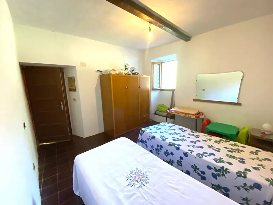 Immagine 5 di Casa indipendente in vendita  in LOCALITÀ  CERRERO a Sale Delle Langhe