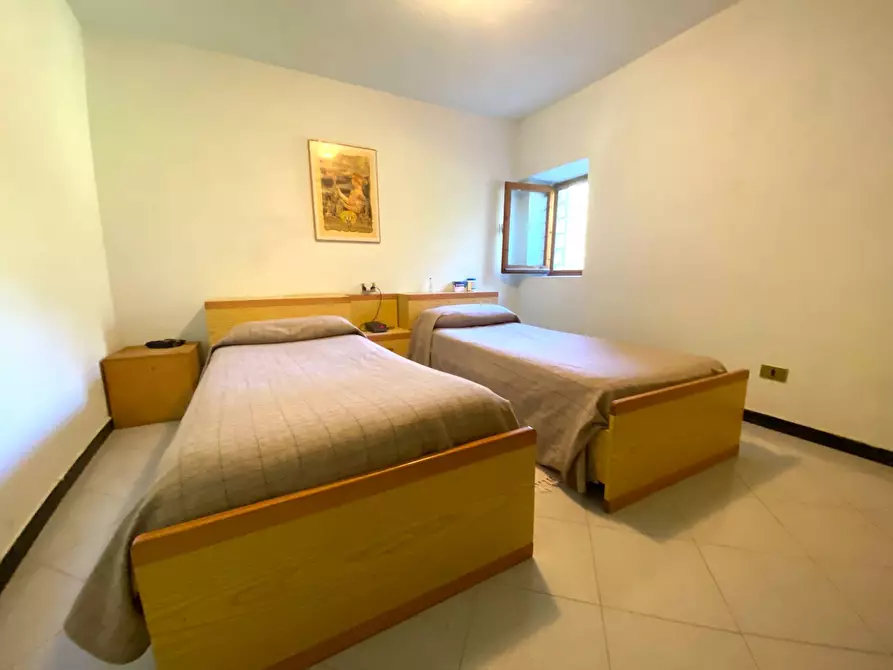 Immagine 6 di Casa indipendente in vendita  in LOCALITÀ  CERRERO a Sale Delle Langhe