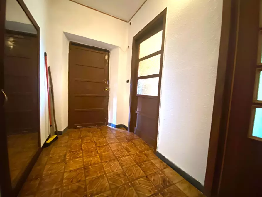 Immagine 11 di Casa indipendente in vendita  in LOCALITÀ  CERRERO a Sale Delle Langhe