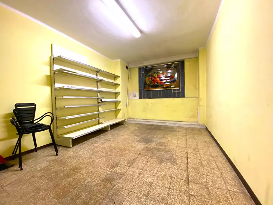 Immagine 2 di Magazzino in vendita  in Largo Orbassano a Torino