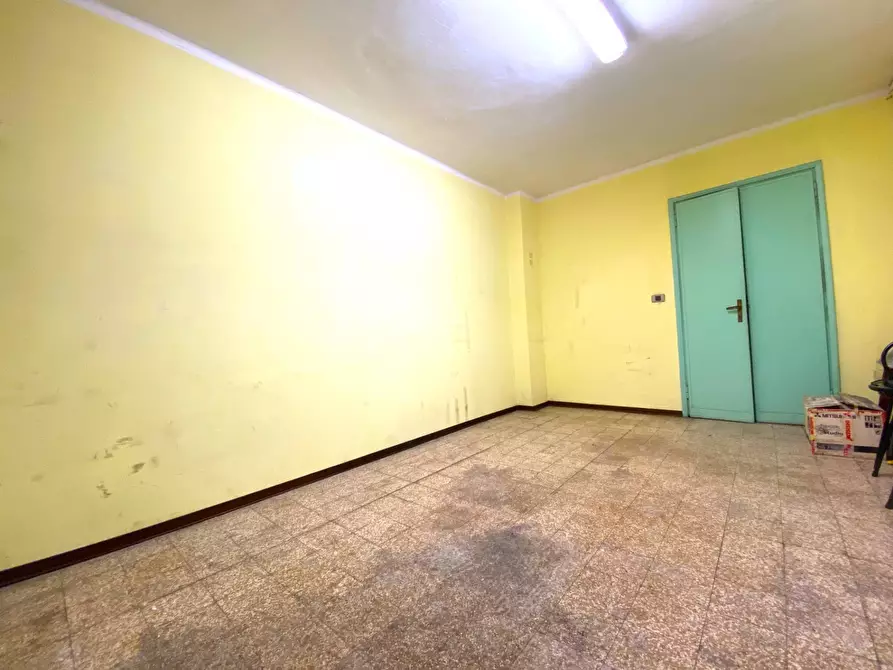 Immagine 4 di Magazzino in vendita  in Largo Orbassano a Torino
