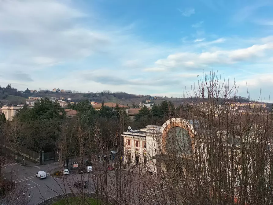 Immagine 1 di Appartamento in vendita  in Piazzale della Stazione a Salsomaggiore Terme