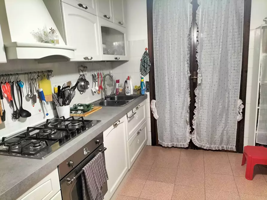 Immagine 5 di Appartamento in vendita  in L.go leopardi a Fidenza