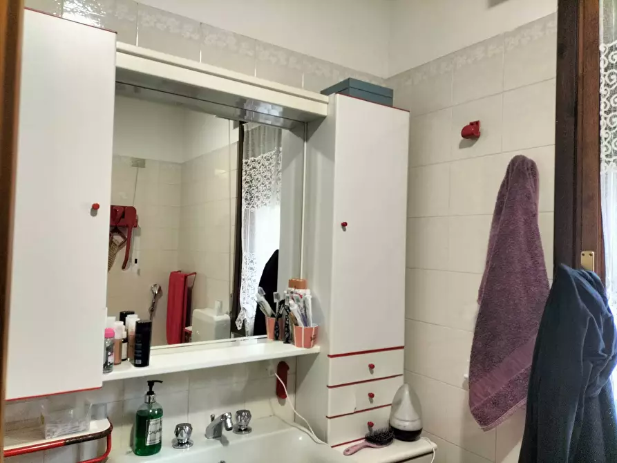 Immagine 13 di Appartamento in vendita  in L.go leopardi a Fidenza