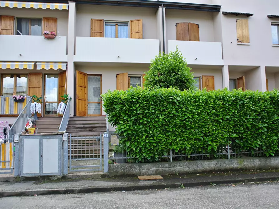 Immagine 29 di Villetta a schiera in vendita  in via garimberti a Fidenza