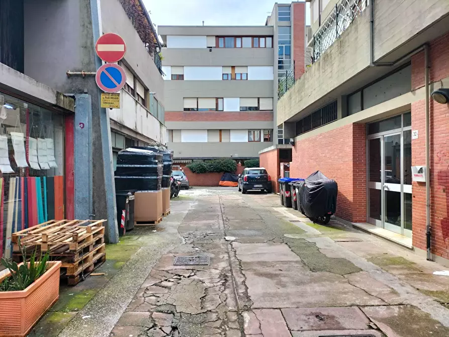 Immagine 4 di Appartamento in vendita  in piazza nazioni unite a Carrara