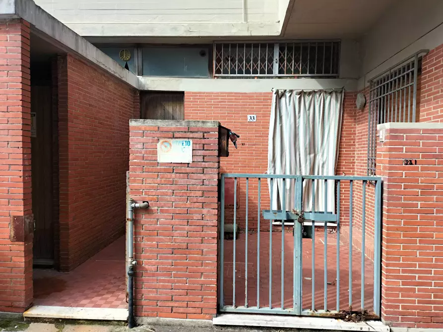 Immagine 3 di Appartamento in vendita  in piazza nazioni unite a Carrara