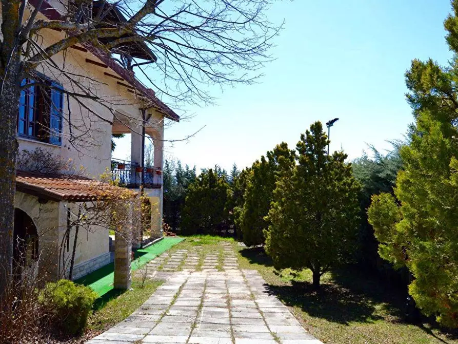 Immagine 1 di Villa in vendita  in Via aldo moro a Aielli