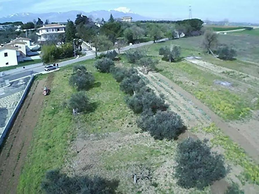Immagine 7 di Terreno residenziale in vendita  in Viale Colli a Rosciano