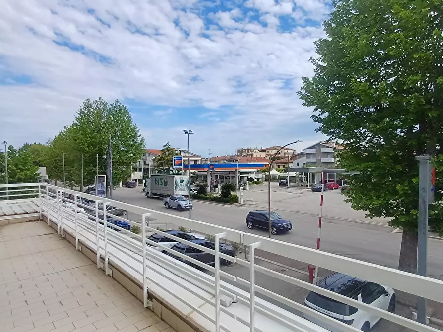 Immagine 2 di Locale commerciale in affitto  in Via Galileo Galilei a Giulianova