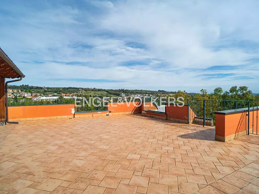 Immagine 21 di Palazzo in vendita  in Via catanzaro a Castellalto