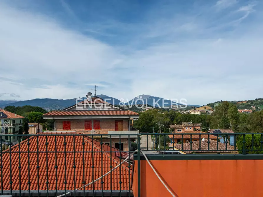 Immagine 24 di Palazzo in vendita  in Via catanzaro a Castellalto