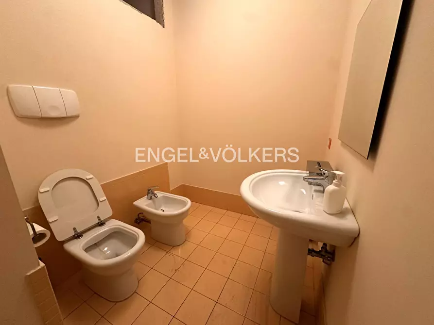 Immagine 9 di Appartamento in vendita  in Via Di Sotto a Pescara