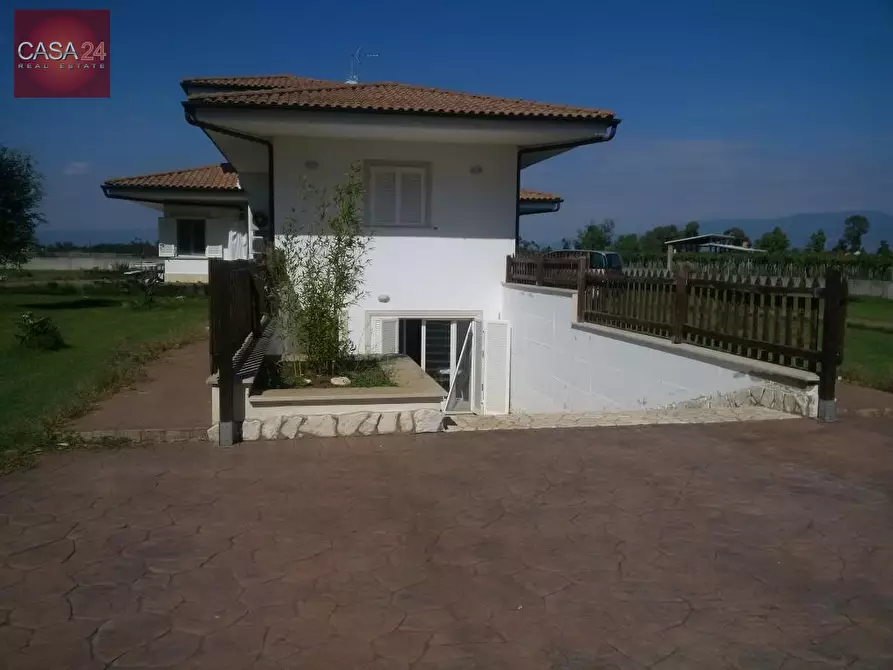 Immagine 17 di Villa in vendita  in via Moscarello a Latina