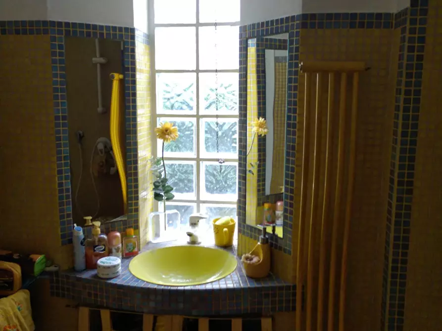 Immagine 4 di Villa in vendita  in latina a Latina