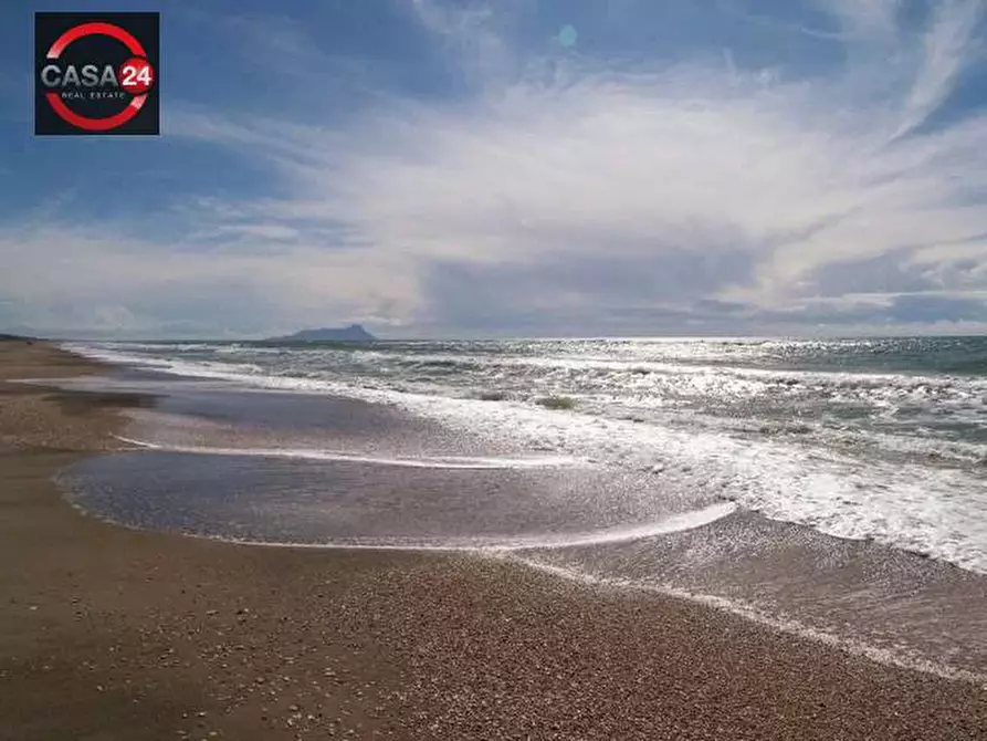 Immagine 4 di Attività commerciale in vendita  in Strada Lungomare a Latina